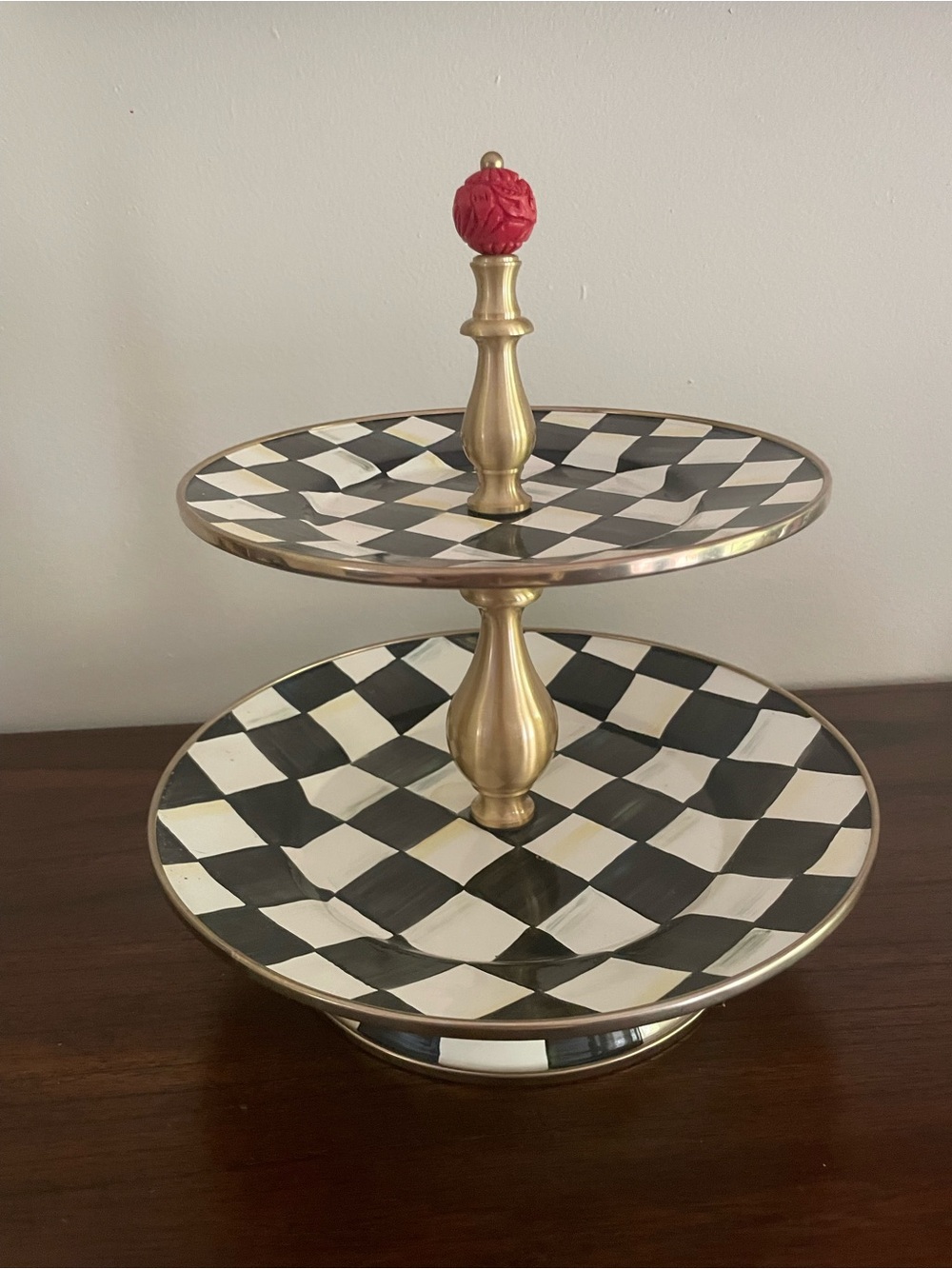 Courtly Check Two Tier Sweet Stand 
Two-Tier Serving Stand